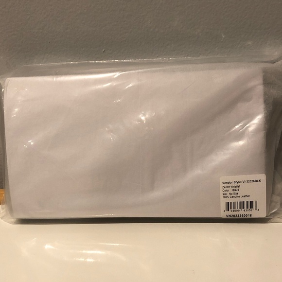 HOBO Zenith Black Leather Wristlet Wallet Zip Closure Detachable Card Case - Picture 5 of 5